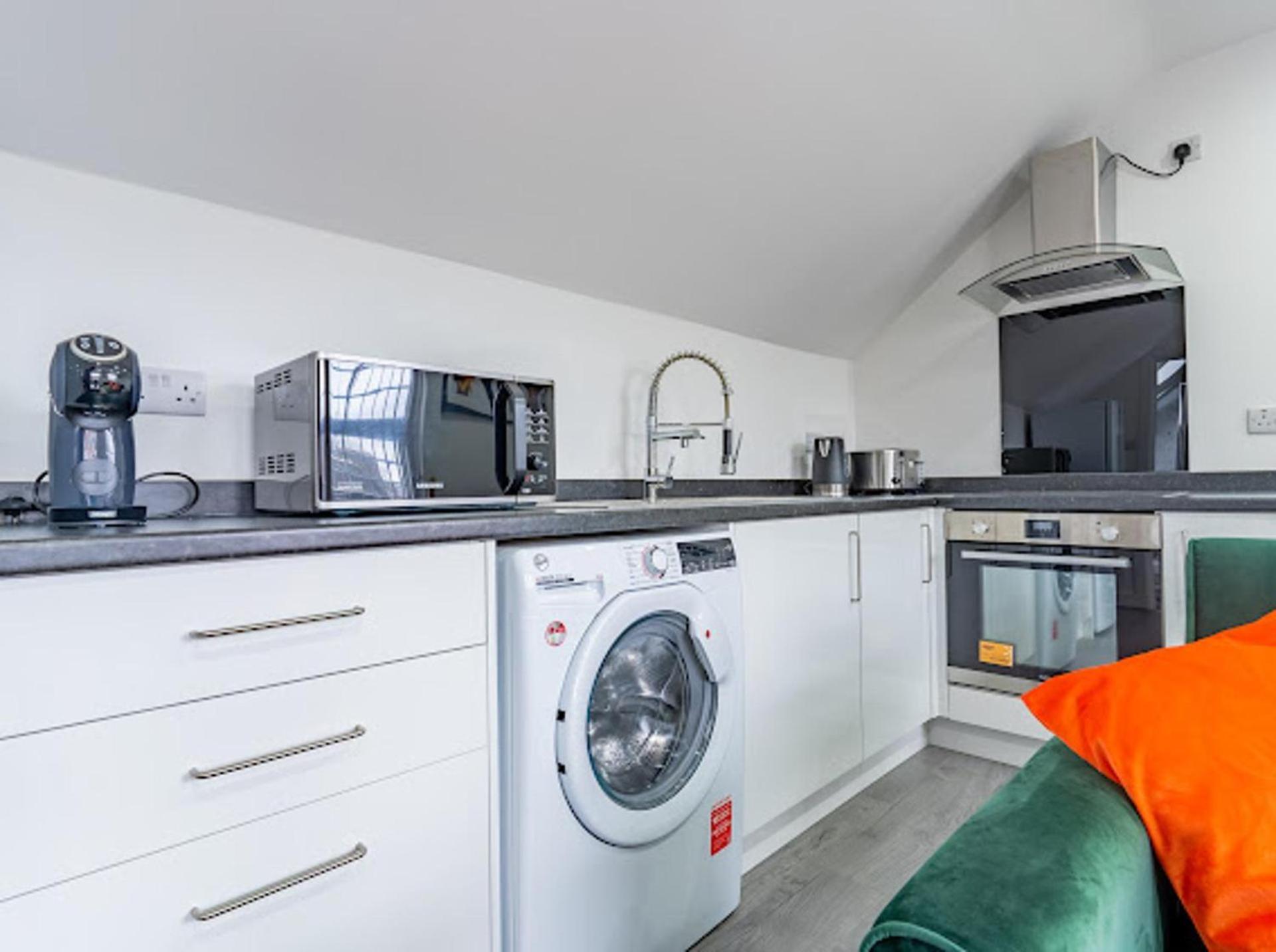 Cool Top Floor Apartment Very Near Birmingham Centre Kültér fotó
