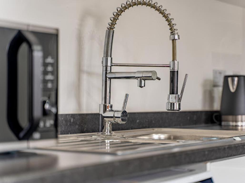 Birmingham Apt-Sleeps 4-Walk To City Centre-Pets Kültér fotó